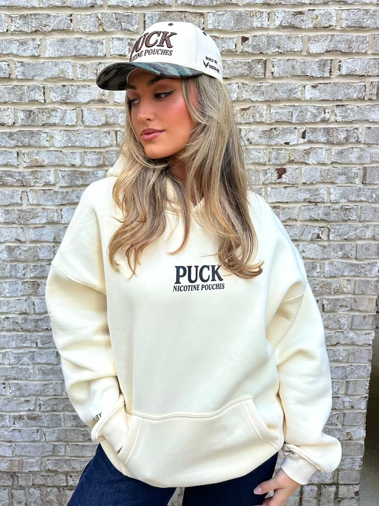 Cream Puck sweatshirt